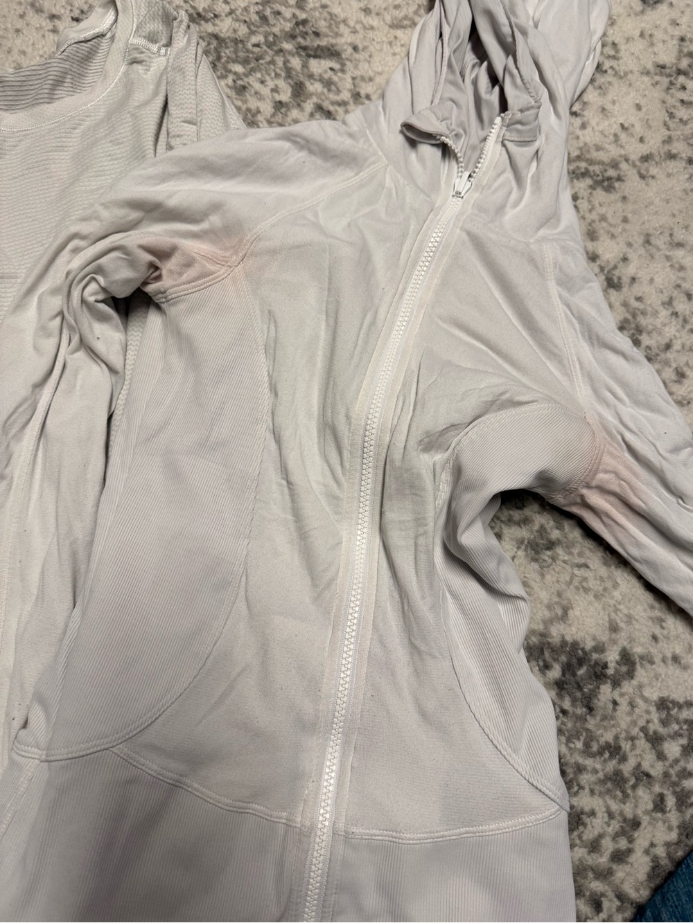 Lululemon Mixed Clothing Lot 11 Pieces Multiple Sizes Flawed Stains Pilling - Picture 12 of 15